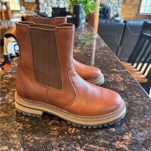 Women's Camden Hills Chelsea Boots from LLBean. Brand new. Never worn.